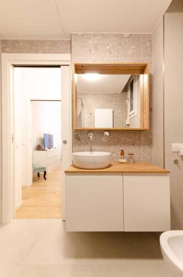 Design Apartment - Porta Romana - Duomo Milan Bagian luar foto